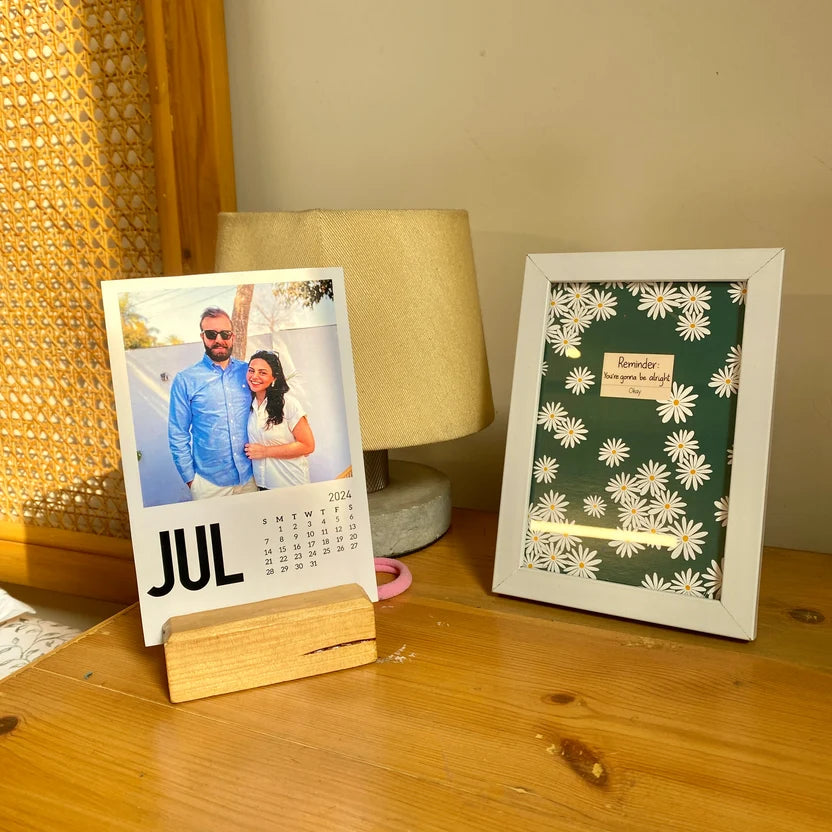 Year Calendar with Holder