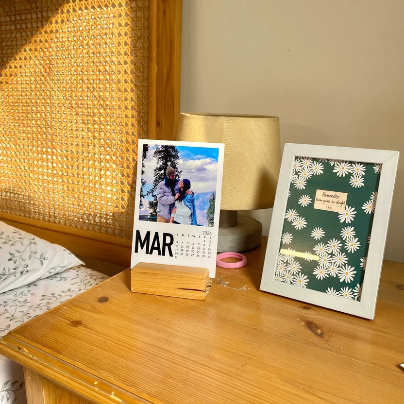 Year Calendar with Holder